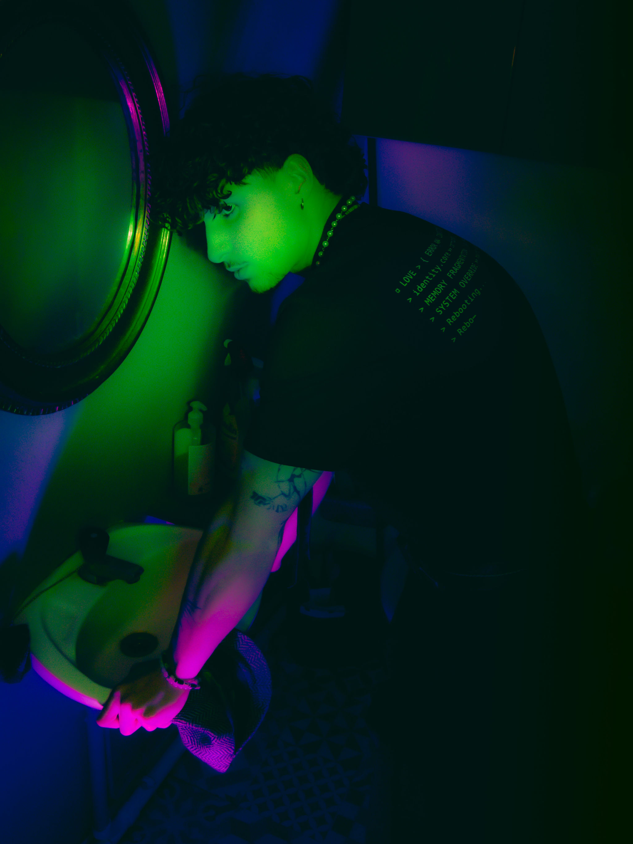 T-shirt noir - Code Error vert - image 3